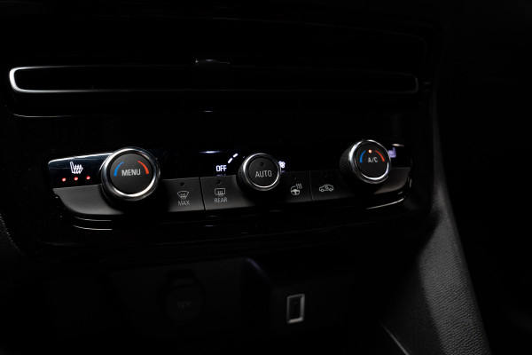 Opel Mokka 1.2 T GS Leer Navi Camera Stuur- & Stoelverwarm. PDC Climate Carplay Keyless Entry + start Cruise LM velgen Nieuw!