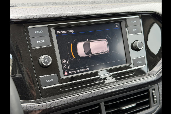 Volkswagen T-Cross 1.0 TSI Style LED 18'' Stoelverw CarPlay