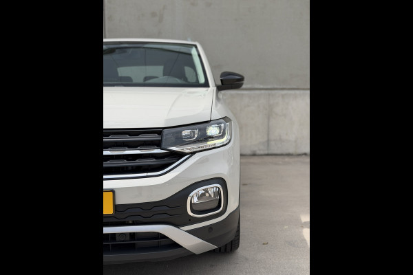 Volkswagen T-Cross 1.0 TSI Style LED 18'' Stoelverw CarPlay