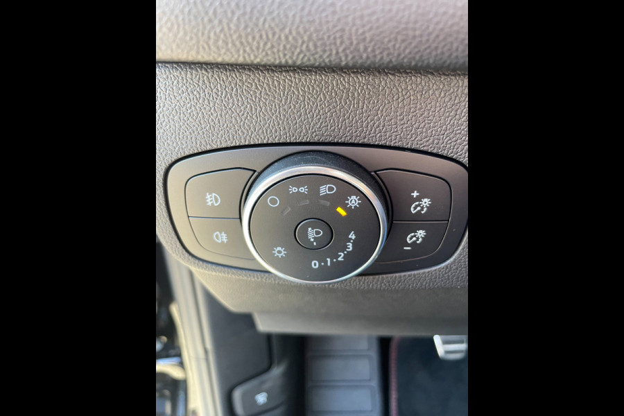 Ford Focus 1.0 EcoBoost Hybrid ST Line X Business