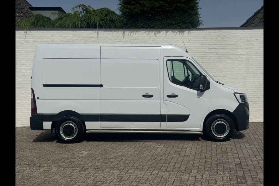 Renault Master T35 2.3 dCi 150 L2H3 3 Zits Trekhaak 3500kg Camera Cruise Carplay Navigatie Airconditioning