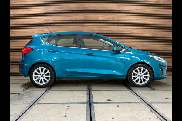 Ford Fiesta 1.0 EcoBoost Titanium | Winterpakket | Camera | Park Assist | Cool&Sound | Ambient |LED| Clima | Cruise | Navi | DAB+