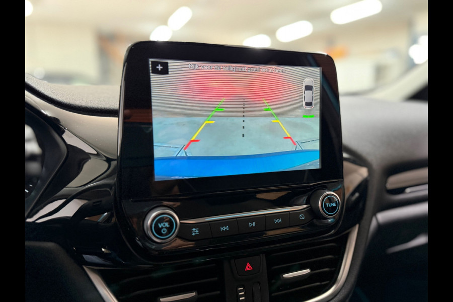 Ford Fiesta 1.0 EcoBoost Titanium | Winterpakket | Camera | Park Assist | Cool&Sound | Ambient |LED| Clima | Cruise | Navi | DAB+