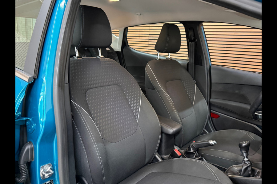 Ford Fiesta 1.0 EcoBoost Titanium | Winterpakket | Camera | Park Assist | Cool&Sound | Ambient |LED| Clima | Cruise | Navi | DAB+