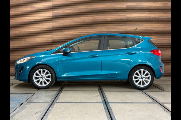 Ford Fiesta 1.0 EcoBoost Titanium | Winterpakket | Camera | Park Assist | Cool&Sound | Ambient |LED| Clima | Cruise | Navi | DAB+