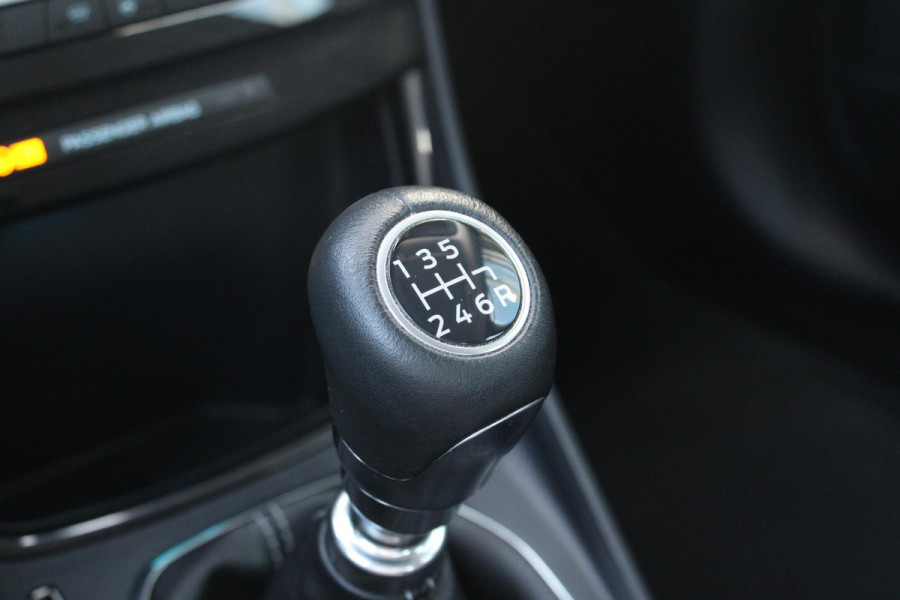 Ford Puma 1.0 EcoBoost Hybrid Titanium | B&O Audio | Stoel + Stuurverwarming | Climate Control | Navigatie | Parkeersensoren | Cruise Control |