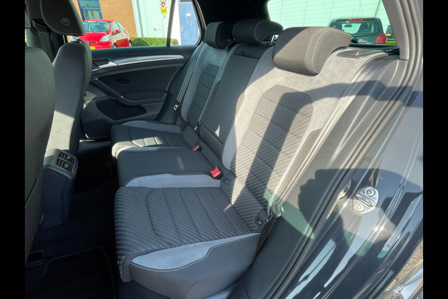 Volkswagen Golf 1.5 TSI R-line | R-line interieur en exterieur pakket | Digitale cockpit