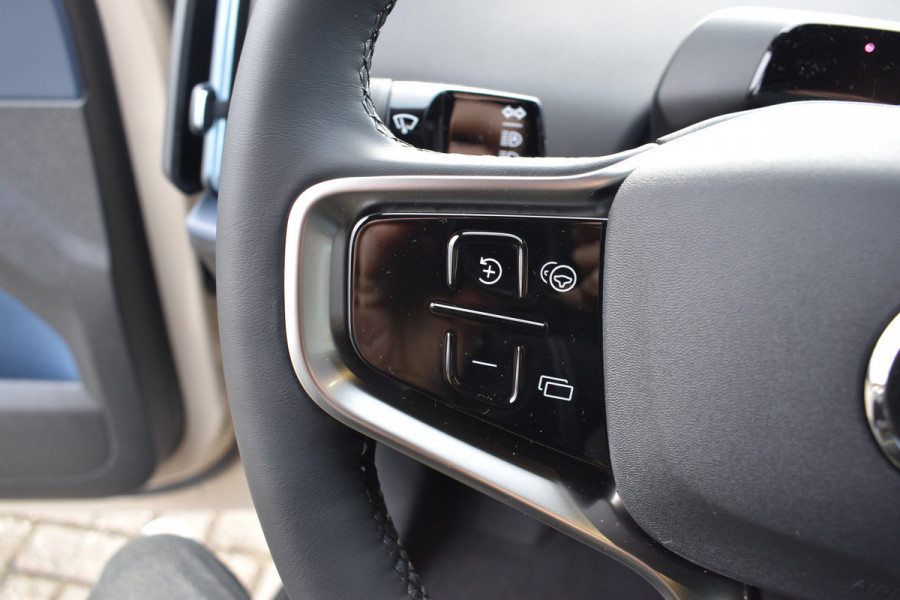 Volvo EX30 Extended Range Plus 272PK Europa 69 kWh | H&K | Blis | ACC | Climate | Elektr. Stoel