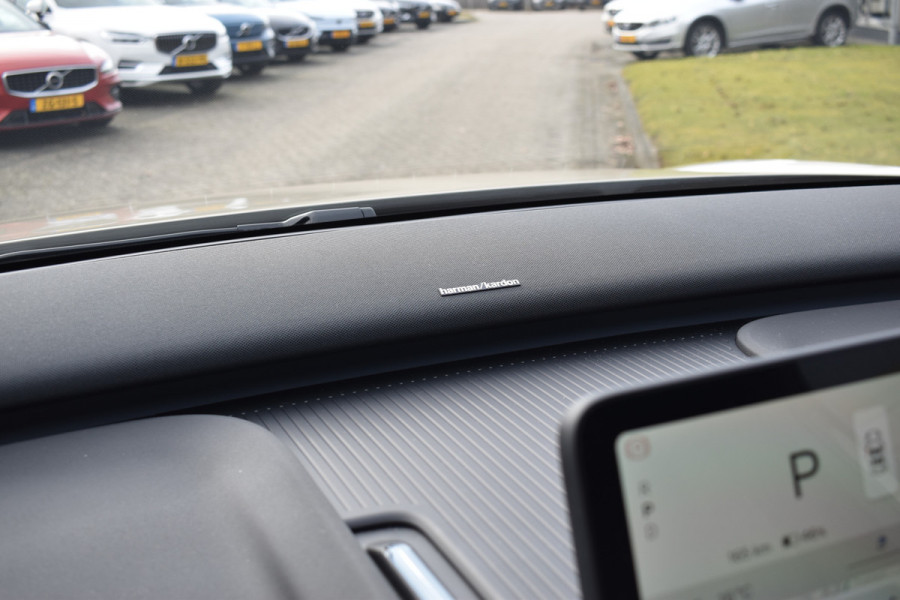 Volvo EX30 Extended Range Plus 272PK Europa 69 kWh | H&K | Blis | ACC | Climate | Elektr. Stoel