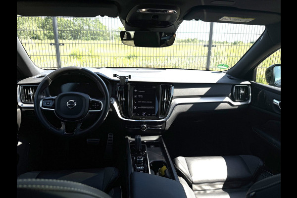 Volvo V60 2.0 B5 R-Design | 360 Camera | Harman/Kardon | HUD | PANO | Carplay |