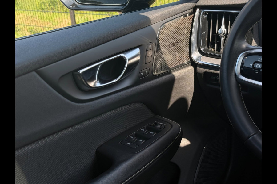 Volvo V60 2.0 B5 R-Design | 360 Camera | Harman/Kardon | HUD | PANO | Carplay |
