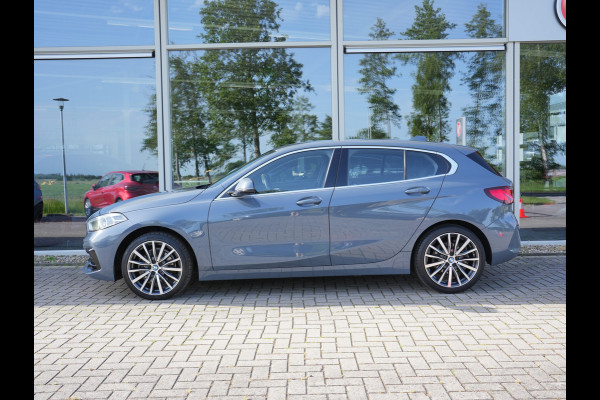 BMW 1-serie 118i Executive Edition DAB | Leer | sportstoelen | Apple/Android Auto
