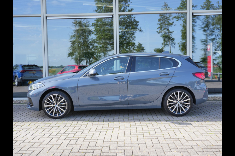 BMW 1-serie 118i Executive Edition DAB | Leer | sportstoelen | Apple/Android Auto