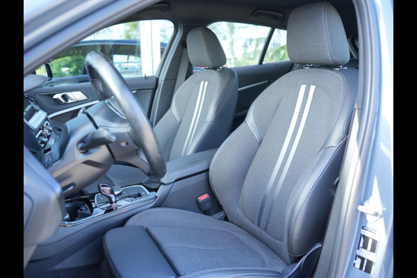 BMW 1-serie 118i Executive Edition DAB | Leer | sportstoelen | Apple/Android Auto