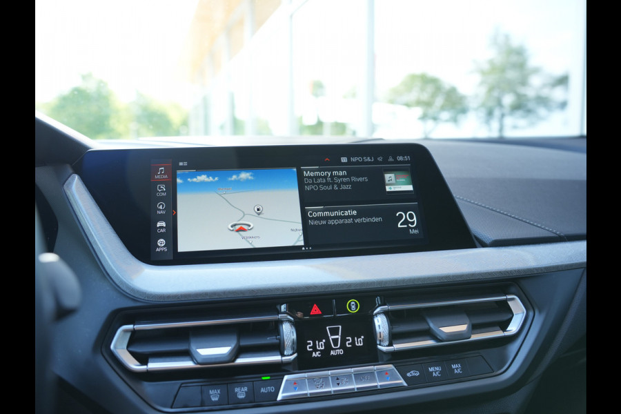 BMW 1-serie 118i Executive Edition DAB | Leer | sportstoelen | Apple/Android Auto
