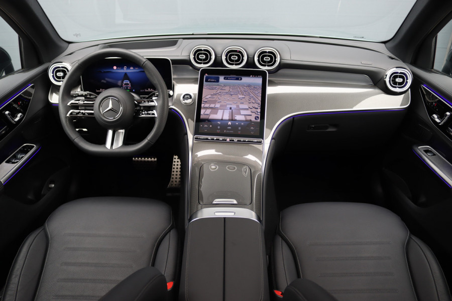 Mercedes-Benz GLC 300de 4MATIC AMG Line | Distronic+ | Panoramadak | Memory | Trekhaak | Digital Light | HUD | Verwarmd Stuurwiel | Surround Camera | Augmented Reality |