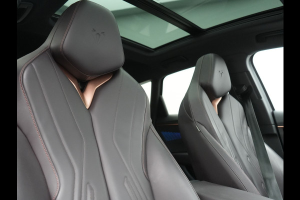 CUPRA Terramar 1.5 TSI e-Hybrid VZ Copper Edition PHEV 272pk DARK VOID METALLIC | Panodak | Head Up | Adaptive Cruise | 360 Camera | Lederen Sportstoelen Memory & Verwarmd | Sennheiser Premium Audio | Matrix LED | Sfeerverlichting | Stuur Verwarmd | Keyless | Blis | Plug In Hybrid |