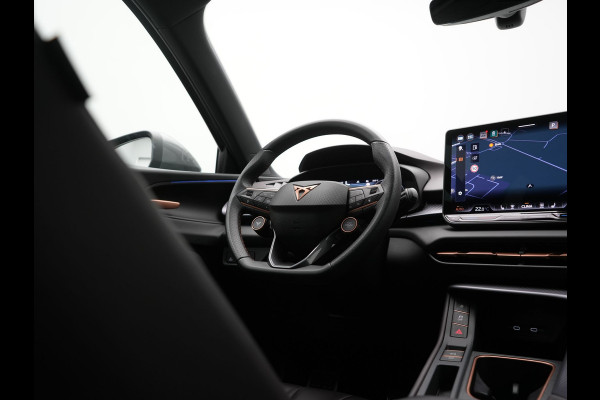 CUPRA Terramar 1.5 TSI e-Hybrid VZ Copper Edition PHEV 272pk DARK VOID METALLIC | Panodak | Head Up | Adaptive Cruise | 360 Camera | Lederen Sportstoelen Memory & Verwarmd | Sennheiser Premium Audio | Matrix LED | Sfeerverlichting | Stuur Verwarmd | Keyless | Blis | Plug In Hybrid |