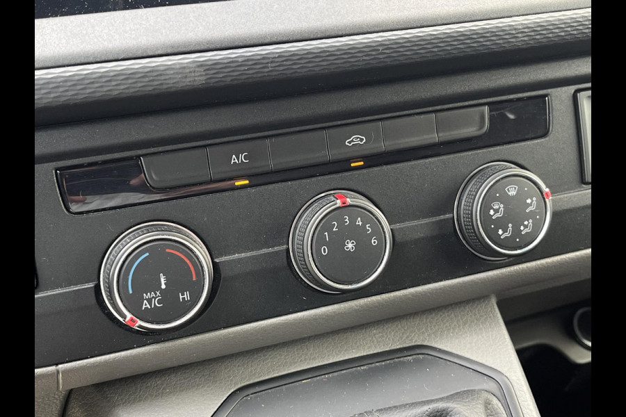 Volkswagen Transporter 2.0 TDI L1H1*AUTOM.*A.C*CRUISE*NAVI*HAAK*CARPLAY*