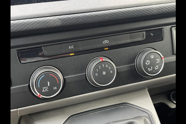 Volkswagen Transporter 2.0 TDI L1H1*AUTOM.*A.C*CRUISE*NAVI*HAAK*CARPLAY*