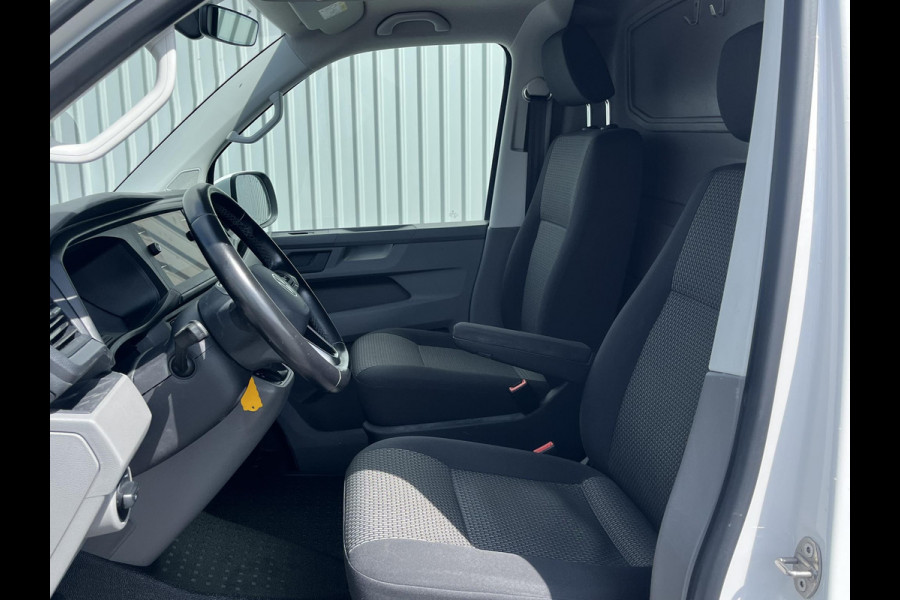 Volkswagen Transporter 2.0 TDI L1H1*AUTOM.*A.C*CRUISE*NAVI*HAAK*CARPLAY*