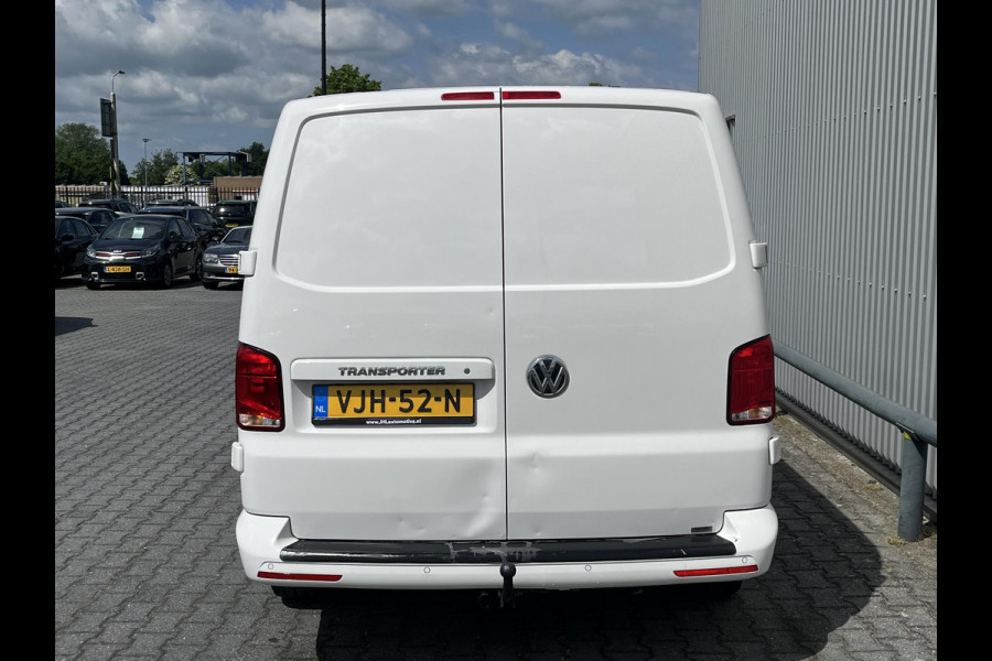 Volkswagen Transporter 2.0 TDI L1H1*AUTOM.*A.C*CRUISE*NAVI*HAAK*CARPLAY*
