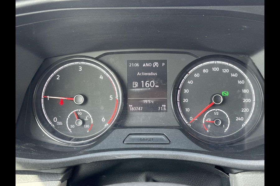 Volkswagen Transporter 2.0 TDI L1H1*AUTOM.*A.C*CRUISE*NAVI*HAAK*CARPLAY*