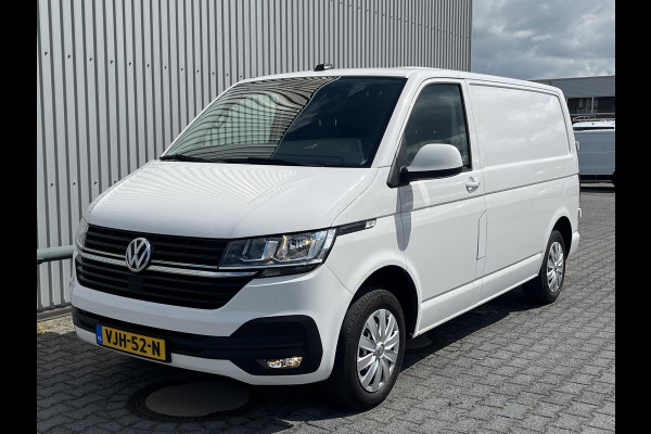 Volkswagen Transporter 2.0 TDI L1H1*AUTOM.*A.C*CRUISE*NAVI*HAAK*CARPLAY*