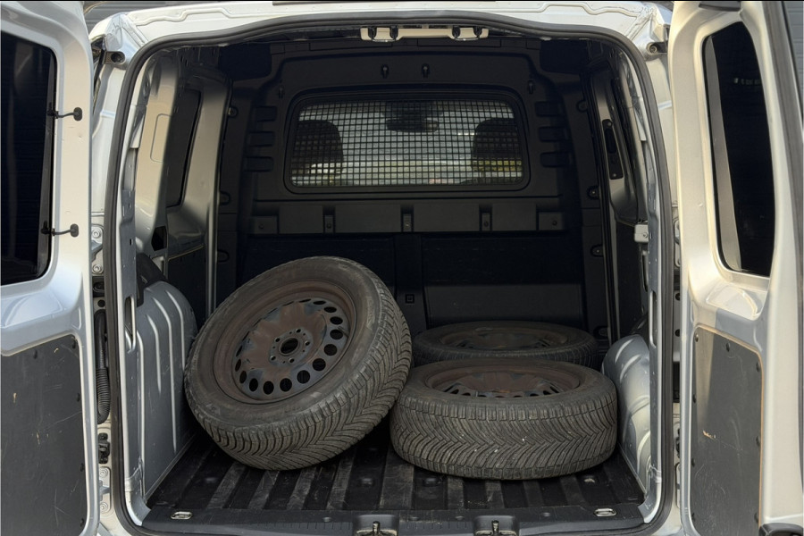 Volkswagen Caddy Cargo 1.5 TSI DSG-7 | Ergo | Camera | Carplay | ACC | Groot Scherm