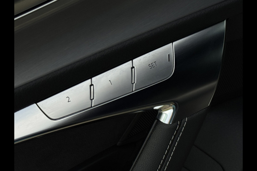 Audi A6 Limousine 55 TFSI e quattro | RS stoelen | Trekhaak | Matrix | 360 | Sfeerverlichting | 20 inch | Carplay | Magnetic Ride