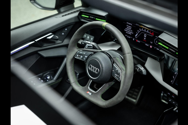 Audi RS3 Sportback 2.5 TFSI S tronic quattro Sportback Hulk uitvoering|carbonpack|Ceramische remmen|