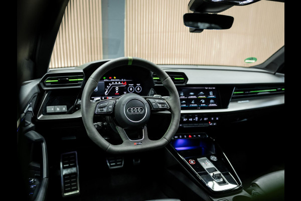 Audi RS3 Sportback 2.5 TFSI S tronic quattro Sportback Hulk uitvoering|carbonpack|Ceramische remmen|