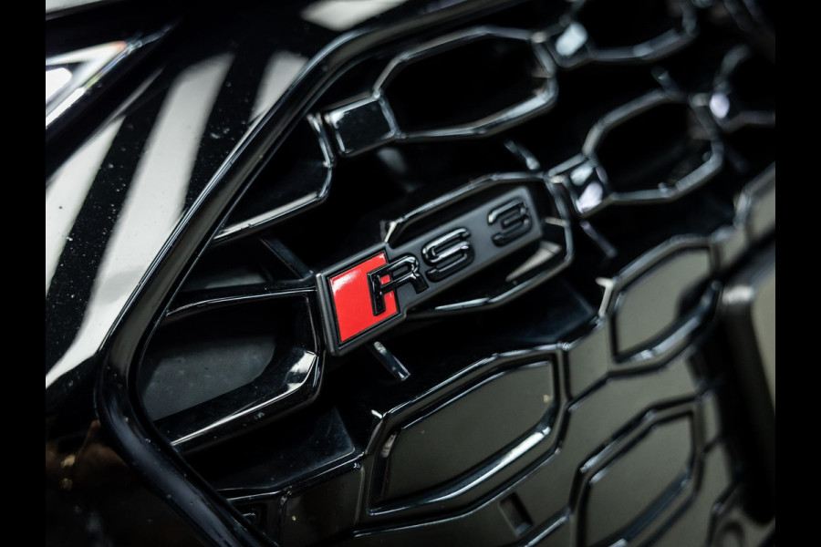 Audi RS3 Sportback 2.5 TFSI S tronic quattro Sportback Hulk uitvoering|carbonpack|Ceramische remmen|
