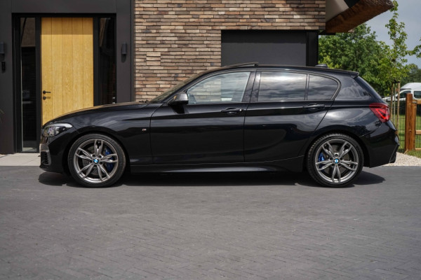 BMW 1-serie M140i xDrive Special Edition Akrapovic