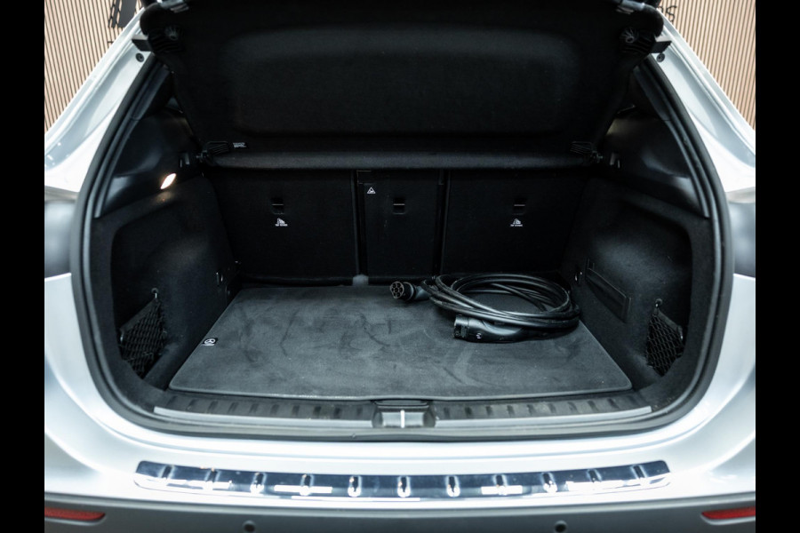 Mercedes-Benz GLA 250 e Business Solution AMG | AMG uitgevoerd | Trekhaak | Pano | Stoelverwarming |
