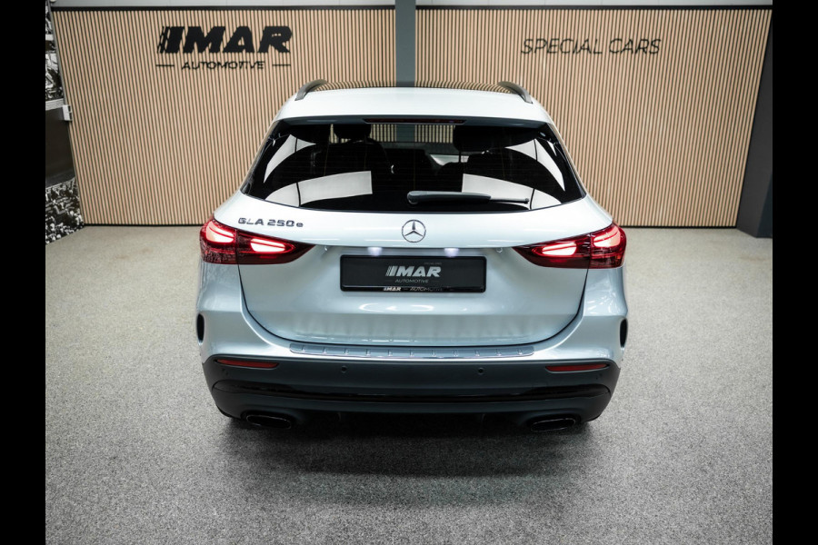 Mercedes-Benz GLA 250 e Business Solution AMG | AMG uitgevoerd | Trekhaak | Pano | Stoelverwarming |