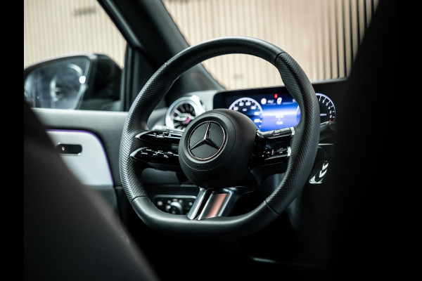 Mercedes-Benz GLA 250 e Business Solution AMG | AMG uitgevoerd | Trekhaak | Pano | Stoelverwarming |