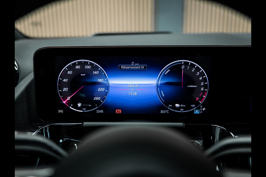 Mercedes-Benz GLA 250 e Business Solution AMG | AMG uitgevoerd | Trekhaak | Pano | Stoelverwarming |