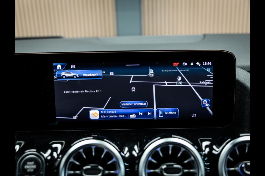 Mercedes-Benz GLA 250 e Business Solution AMG | AMG uitgevoerd | Trekhaak | Pano | Stoelverwarming |