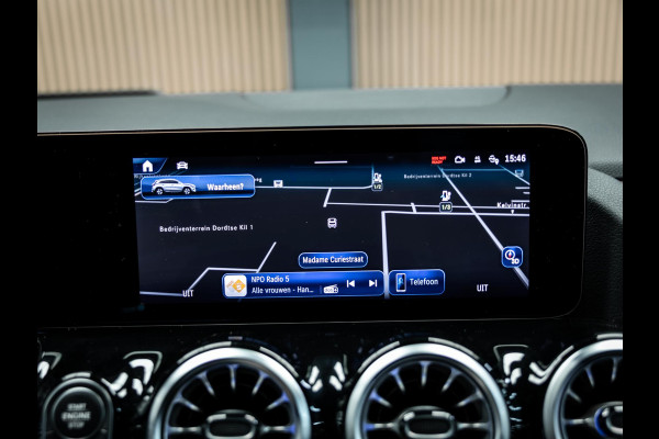 Mercedes-Benz GLA 250 e Business Solution AMG | AMG uitgevoerd | Trekhaak | Pano | Stoelverwarming |