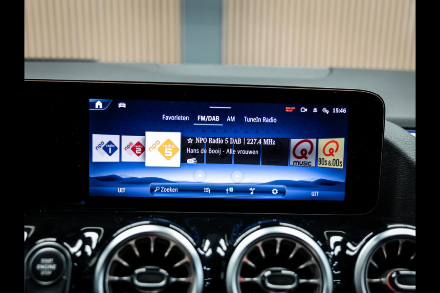 Mercedes-Benz GLA 250 e Business Solution AMG | AMG uitgevoerd | Trekhaak | Pano | Stoelverwarming |