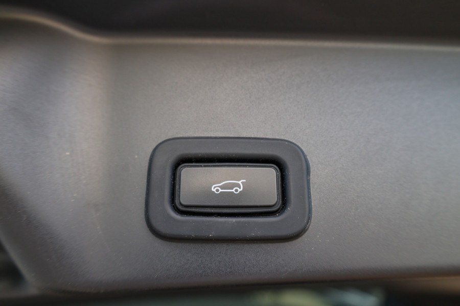 Land Rover Range Rover Evoque 1.5 P300e AWD SE | BTW | DEALER.OND | ACC | CAMERA | MEMORY | ELEK.TREKHAAK |