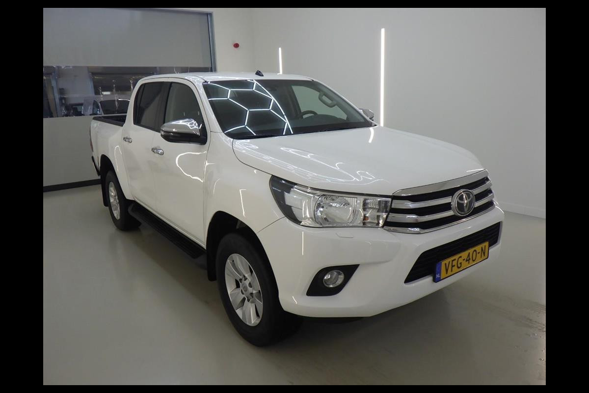 Toyota Hilux 2.4 D-4D-F Double Cab Professional