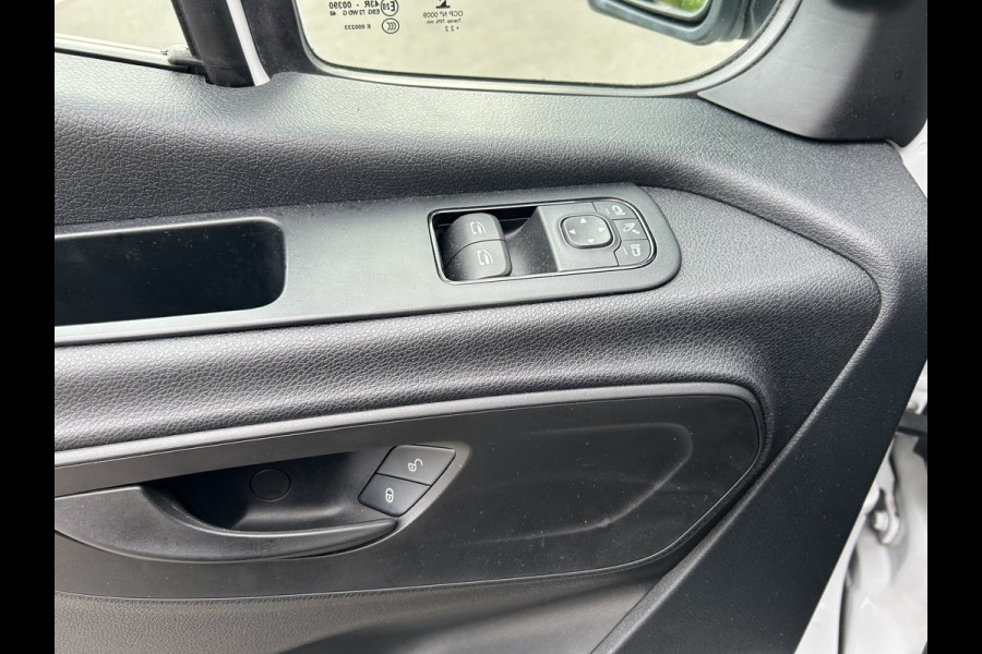 Mercedes-Benz Sprinter 317 CDI L2 H2 360 Camera / Trekhaak / MBUX / Navigatie / Parkeersensoren / Cruise control / Airco / 270 Graden achterdeuren