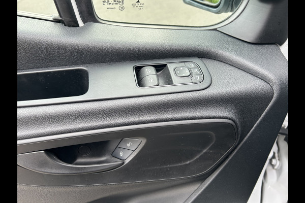 Mercedes-Benz Sprinter 317 CDI L2 H2 360 Camera / Trekhaak / MBUX / Navigatie / Parkeersensoren / Cruise control / Airco / 270 Graden achterdeuren