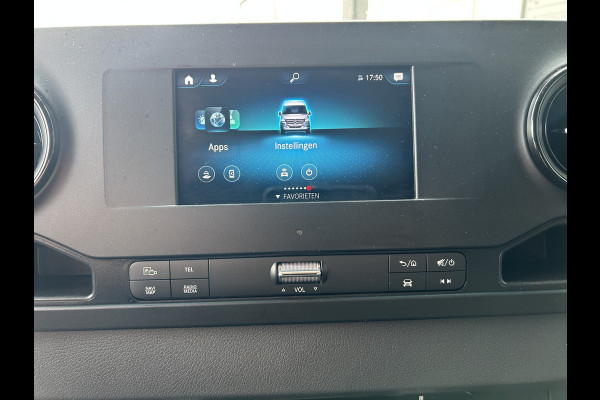 Mercedes-Benz Sprinter 317 CDI L2 H2 360 Camera / Trekhaak / MBUX / Navigatie / Parkeersensoren / Cruise control / Airco / 270 Graden achterdeuren