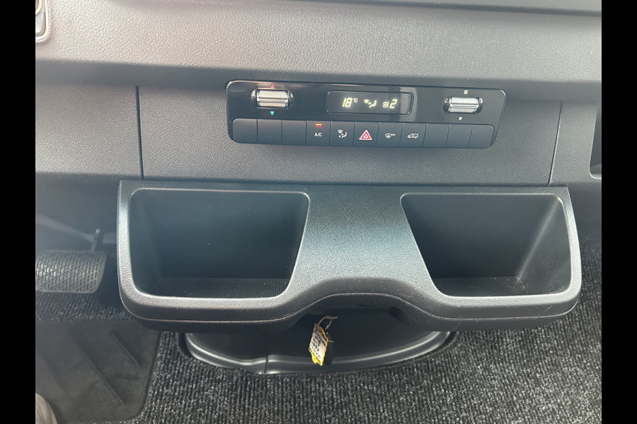 Mercedes-Benz Sprinter 317 CDI L2 H2 360 Camera / Trekhaak / MBUX / Navigatie / Parkeersensoren / Cruise control / Airco / 270 Graden achterdeuren