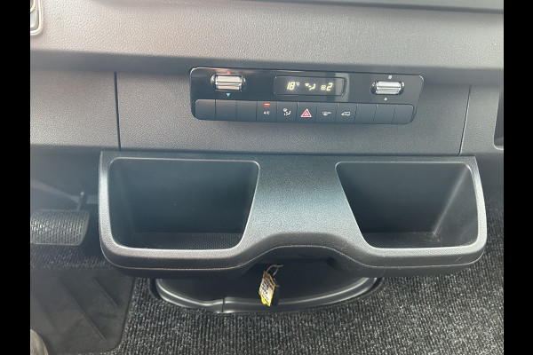 Mercedes-Benz Sprinter 317 CDI L2 H2 360 Camera / Trekhaak / MBUX / Navigatie / Parkeersensoren / Cruise control / Airco / 270 Graden achterdeuren