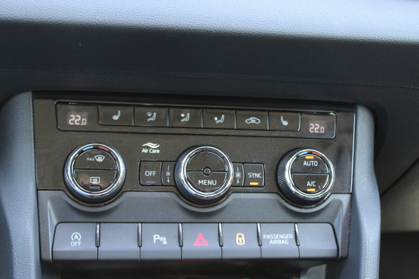 Škoda Karoq 1.0 TSI Style NETTE VOLLE AUTO nap AFNEEMBARE TREKHAAK CAMERA