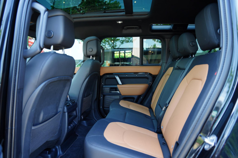 Land Rover Defender 110 P 400 E X-Dynamic HSE URBAN / Panoramadak / 23 Inch / BTW